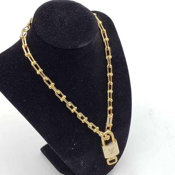 100% Auth Louis Vuitton Lock & Key with Unbranded Gold Plated Chain Necklace - Picture 9 of 9